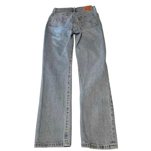 Levi’s 501 Women’s 26x30 Slim Straight Jeans Light Wash Button Fly High Rise EUC - Picture 4 of 16